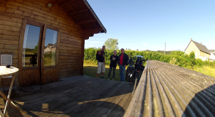 J'ai rencontré Marie Laure et Olivier, qui ont deux chalets en bois
